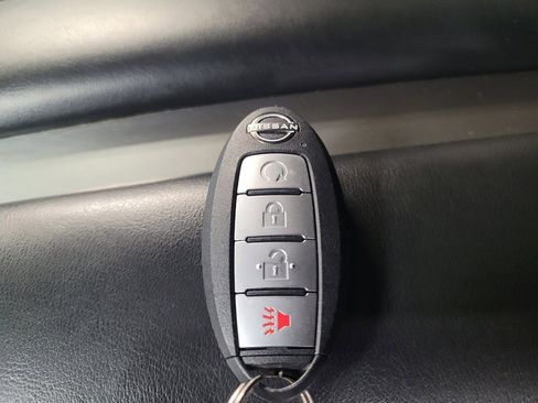 Used 2023 Nissan Murano SV image 32