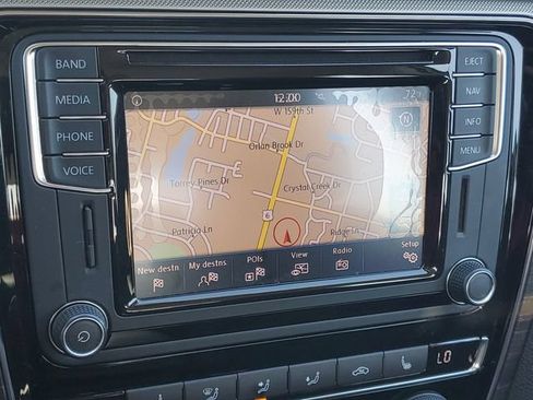 Used 2017 Volkswagen Passat 1.8T SEL Premium FWD image 26