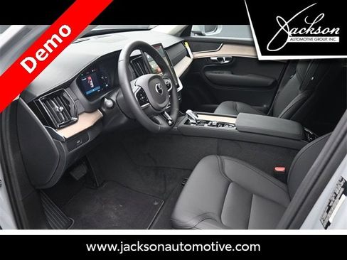 New 2025 Volvo XC90 B5 Core w/ Protection Package image 18