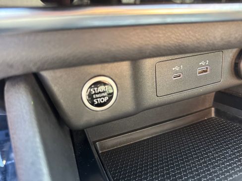 Certified 2022 Nissan Rogue SV FWD image 30