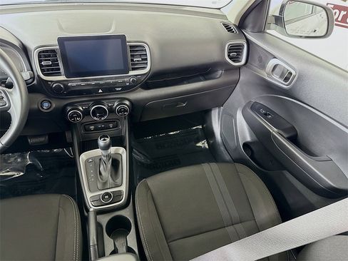 Certified 2024 Hyundai Venue SEL image 26