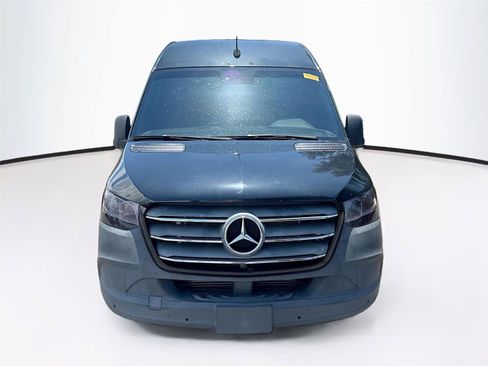 Used 2022 Mercedes-Benz Sprinter 2500 image 7