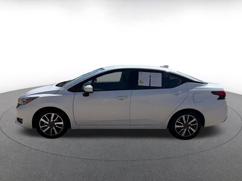 Used 2025 Nissan Versa SV FWD image 10