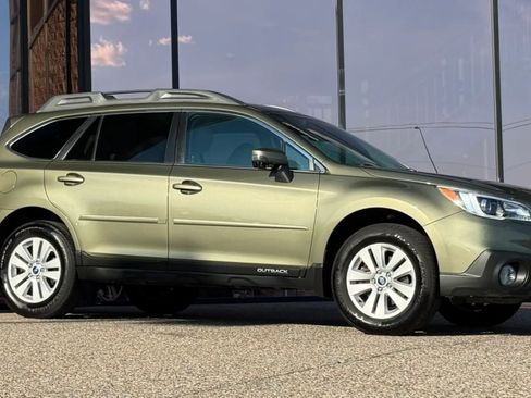 Used 2015 Subaru Outback 2.5i Premium AWD/4WD image 16