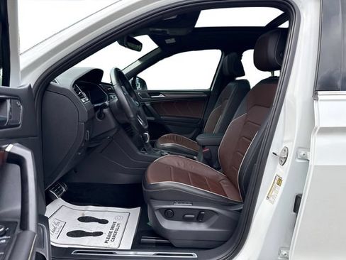 Used 2022 Volkswagen Tiguan SEL R-Line AWD/4WD image 10
