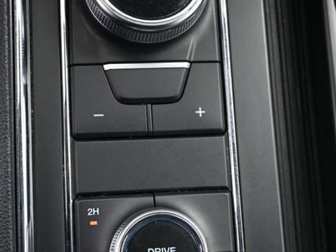 Used 2024 Ford Expedition XLT image 20