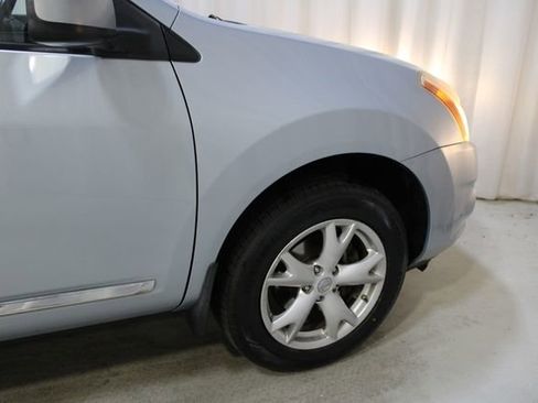 Used 2011 Nissan Rogue SV w/ Premium Pkg image 34
