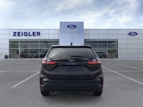 New 2024 Ford Edge SE image 5