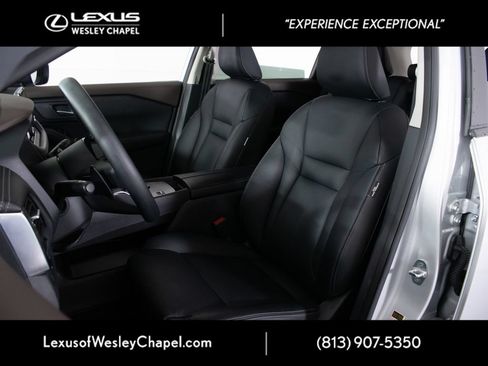 Used 2023 Nissan Rogue SV FWD image 7