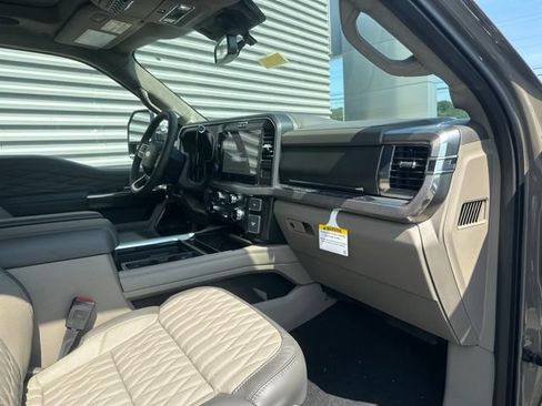 New 2026 Ford F250 Platinum w/ Platinum Plus Package AWD/4WD image 34