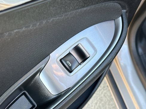 Used 2024 Chevrolet Malibu LT image 30