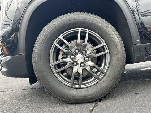 Certified 2025 GMC Acadia Elevation image 33