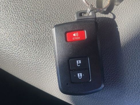 Used 2021 Toyota 4Runner SR5 Premium w/ Moonroof Package AWD/4WD image 18