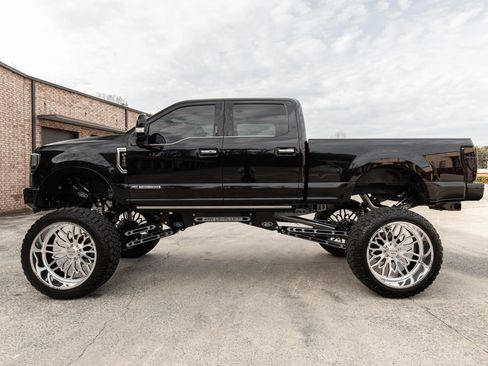 Used 2022 Ford F350 Platinum image 10