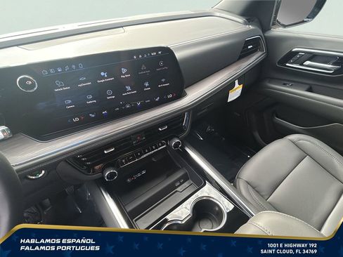 New 2026 Chevrolet Suburban Z71 w/ Comfort Package AWD/4WD image 23