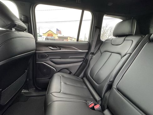 New 2026 Jeep Grand Cherokee Limited w/ Limited Altitude Package image 17