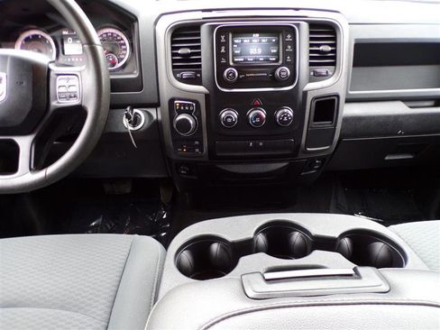 Used 2018 RAM 1500 Express image 31