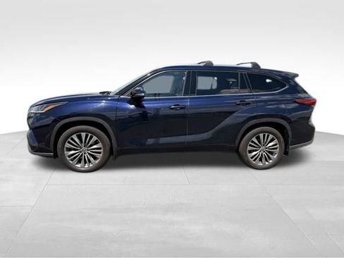 Used 2020 Toyota Highlander Platinum AWD/4WD image 12