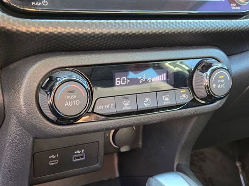 Used 2022 Nissan Kicks SV FWD image 25