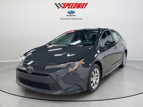 Used 2026 Toyota Corolla LE FWD image 12