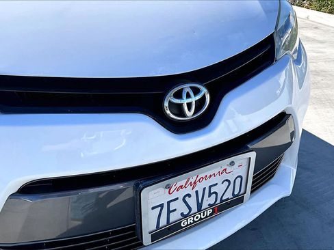 Used 2014 Toyota Corolla L image 29