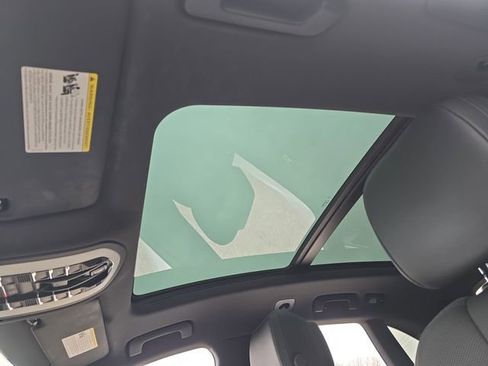 Used 2021 Porsche Macan S image 30