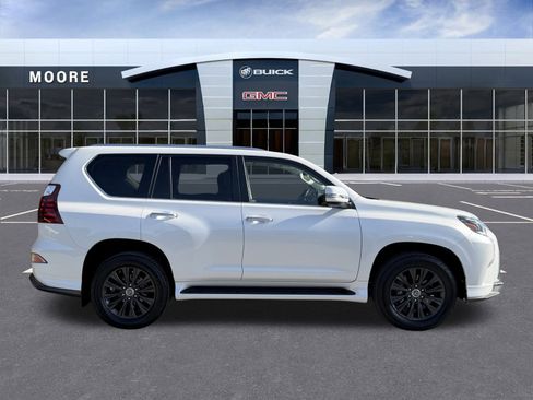 Used 2022 Lexus GX 460 Luxury image 2