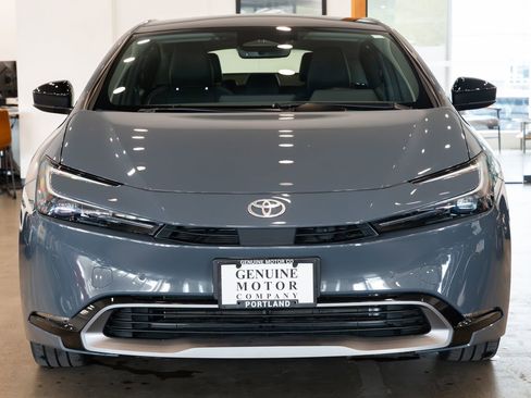 Used 2024 Toyota Prius XLE AWD/4WD image 2