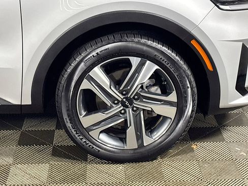 Used 2022 Kia Sorento SX Prestige image 24