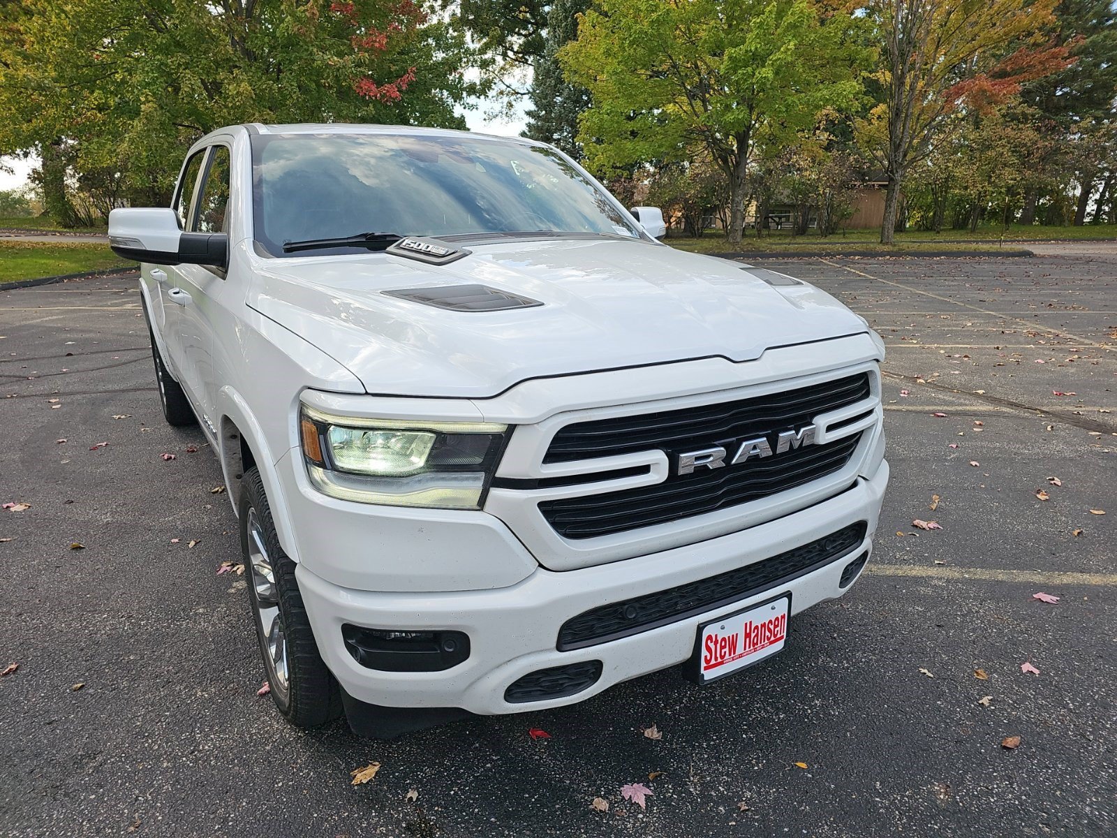 Used 2022 RAM 1500 Laramie w/ Sport Appearance Package AWD/4WD image 8