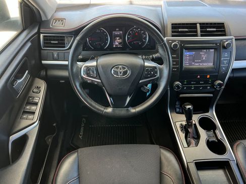 Used 2017 Toyota Camry SE FWD image 15