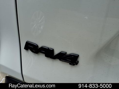 Used 2023 Toyota RAV4 Limited image 19