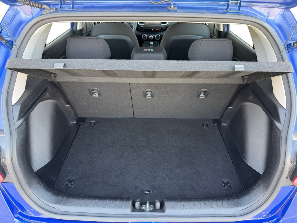 Used 2021 Hyundai Venue SE FWD image 21