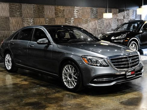 Used 2018 Mercedes-Benz S 560 4MATIC Sedan image 3