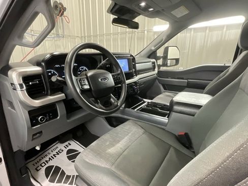 Used 2024 Ford F250 XLT w/ FX4 Off-Road Package image 9