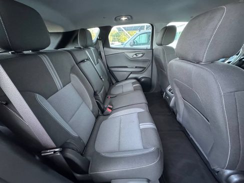 Used 2024 Chevrolet Blazer LT FWD image 23