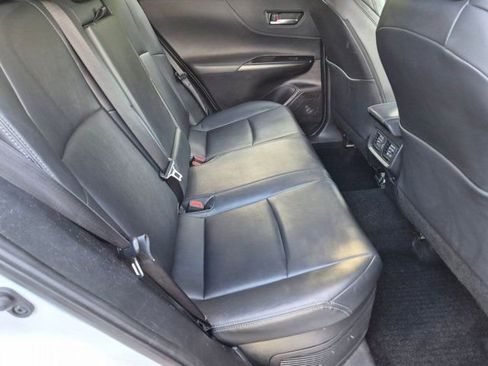 Used 2024 Toyota Venza XLE AWD/4WD image 17