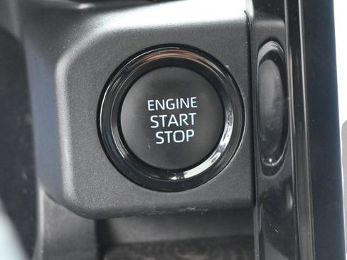 Used 2025 Toyota Tacoma Limited AWD/4WD image 20