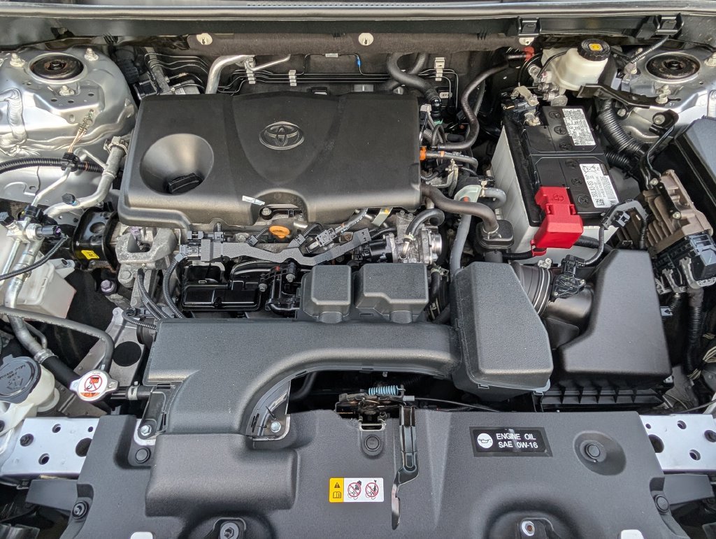 Used 2022 Toyota RAV4 XLE AWD/4WD image 28