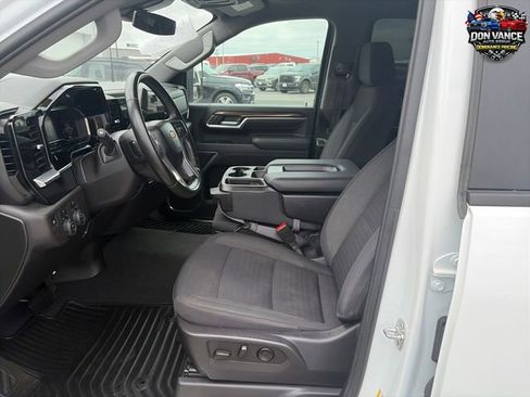 Used 2025 Chevrolet Silverado 2500 LT w/ Convenience Package AWD/4WD image 10