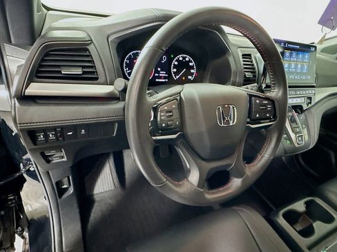 Used 2025 Honda Odyssey Sport-L image 11