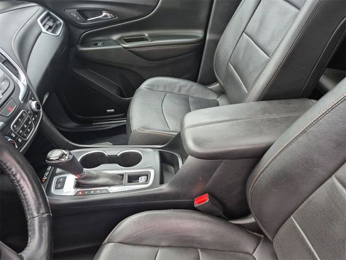Used 2018 Chevrolet Equinox Premier image 27