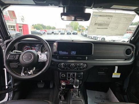 New 2025 Jeep Wrangler Unlimited Rubicon 392 image 25