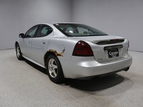 Used 2004 Pontiac Grand Prix GT2 w/ GT Sport Appearance Package FWD image 6