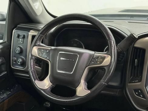 Used 2018 GMC Sierra 2500 Denali w/ Duramax Plus Package AWD/4WD image 17