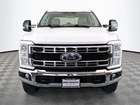 Used 2024 Ford F250 XLT w/ FX4 Off-Road Package AWD/4WD image 2