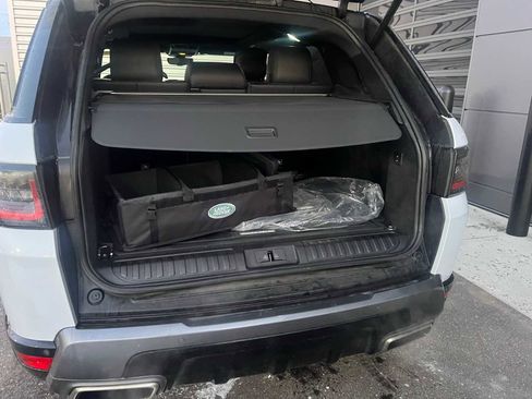 Used 2019 Land Rover Range Rover Sport HSE image 5