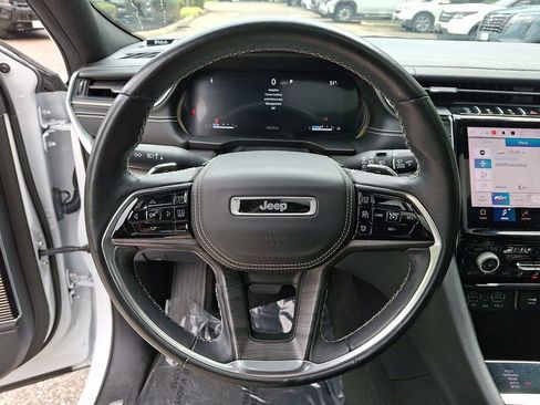 Used 2022 Jeep Grand Cherokee L Overland AWD/4WD image 21