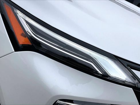 New 2026 Nissan Rogue Platinum w/ Platinum Premium Package image 18