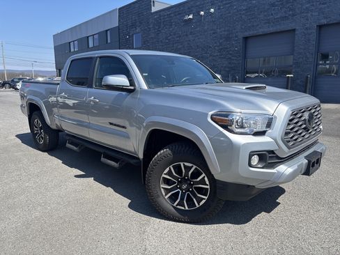 Used 2022 Toyota Tacoma TRD Sport AWD/4WD image 27